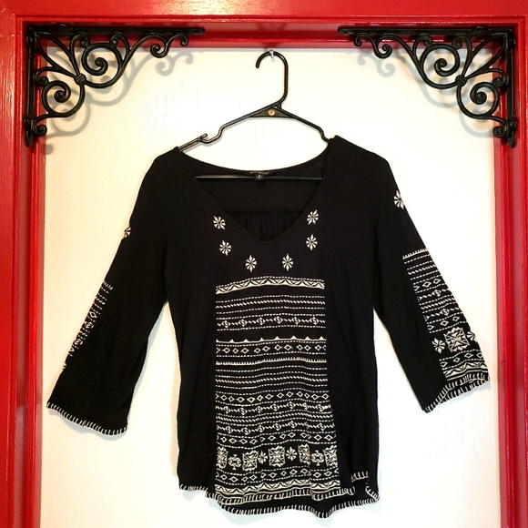 Lucky Brand Tops - Lucky Brand Size Small Embroidered Black Top